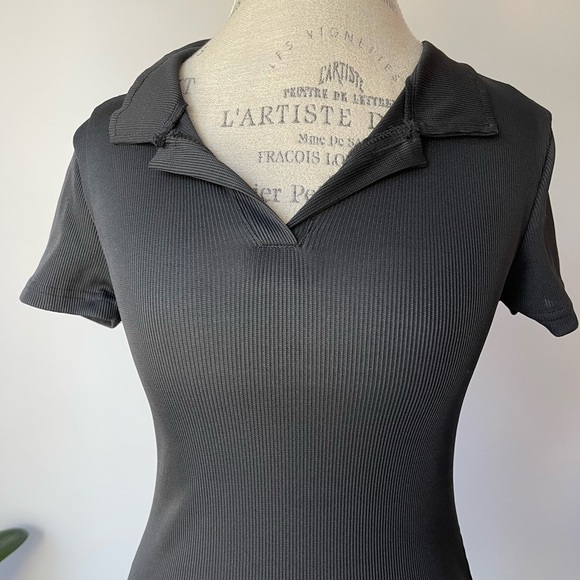 3/22 🧡 Shortsleeve black polo neck mini dress - Picture 2 of 6